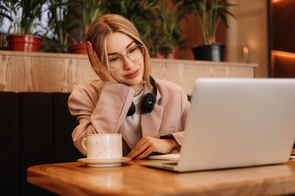 W dzisiejszym szybko zmieniającym się świecie biznesowym, gdzie mobilność i efektywność są kluczowe, wybór odpowiedniego sprzętu staje się coraz bardziej istotny